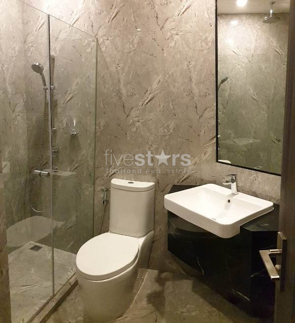 2-bedroom brand new condo for rent on Asoke, photo 10