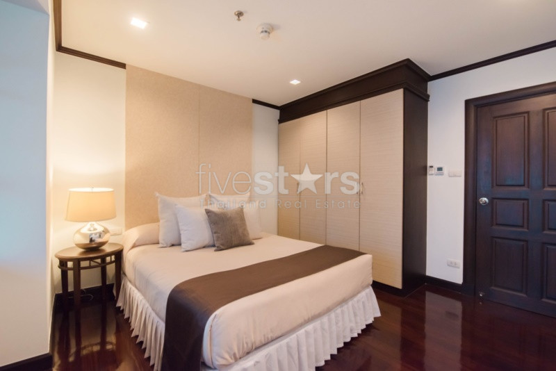 Renovated 3+1 bedrooms apartment for rent in Asoke, photo 8