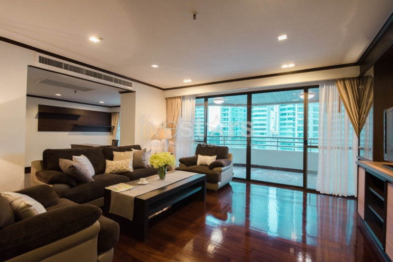 Renovated 3+1 bedrooms apartment for rent in Asoke, photo 2
