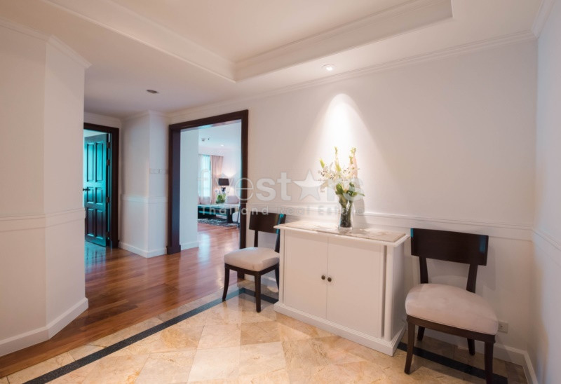 Renovated 3+1 bedrooms apartment for rent in Asoke, photo 3