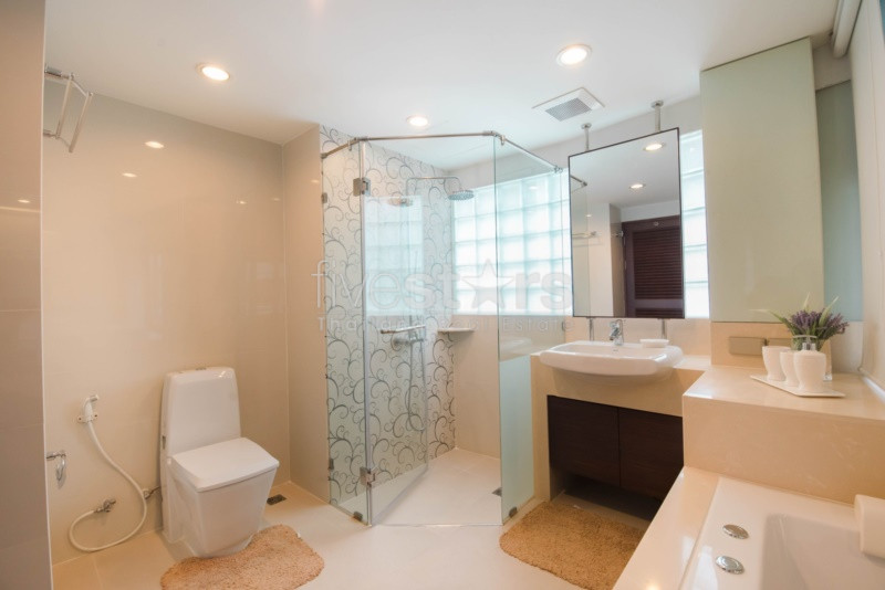 Renovated 3+1 bedrooms apartment for rent in Asoke, photo 8