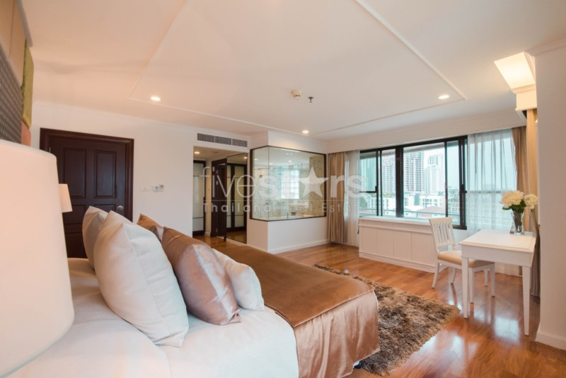 Renovated 3+1 bedrooms apartment for rent in Asoke, photo 6