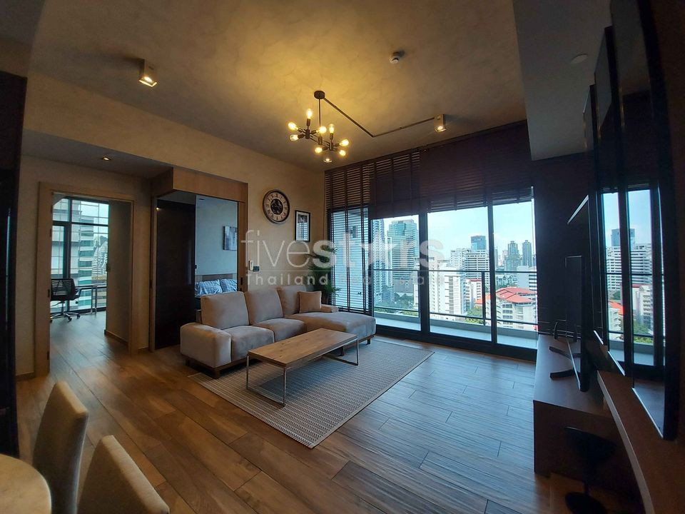 Modern 2 bedrooms condo for sale only 3 minutes walk to MRT Petchburi, photo 2