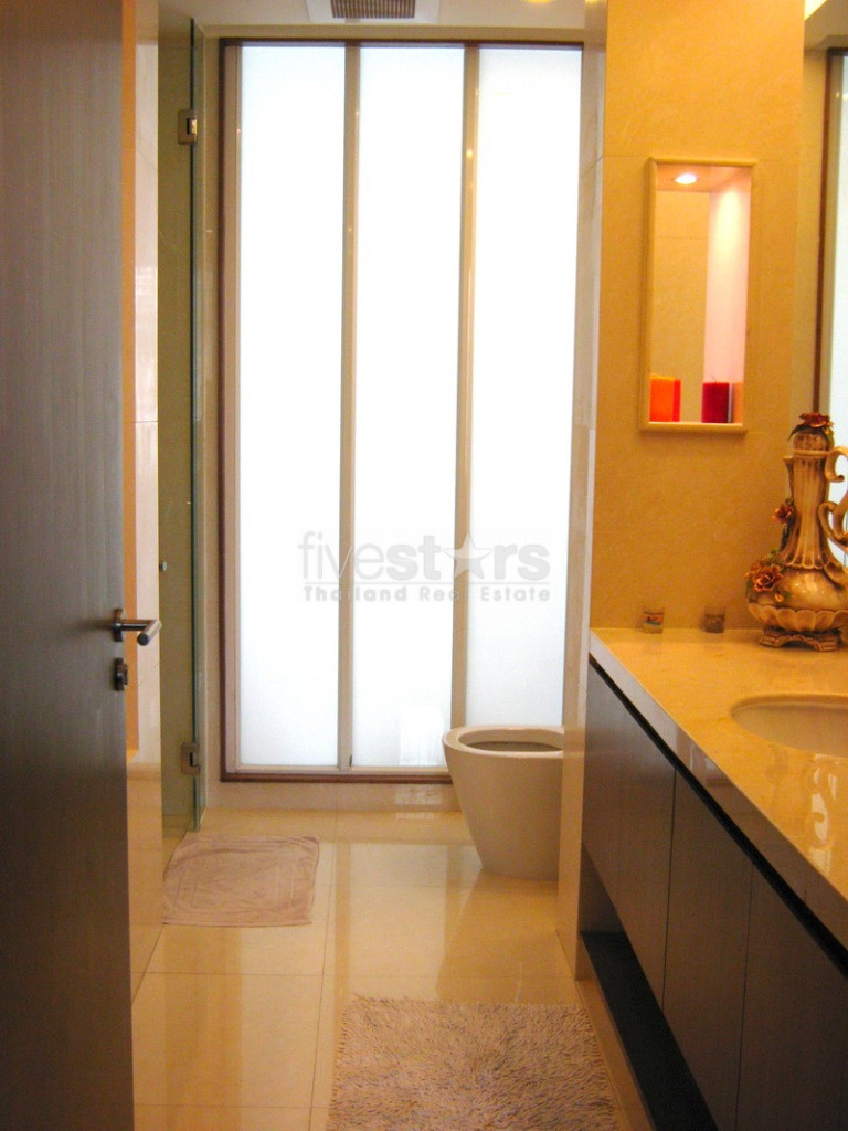 Condo de 3 chambres à louer près de la station BTS Asoke, photo 8