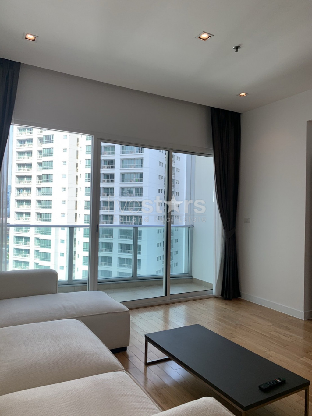 3 bedrooms condo for rent near BTS Asoke, photo 2