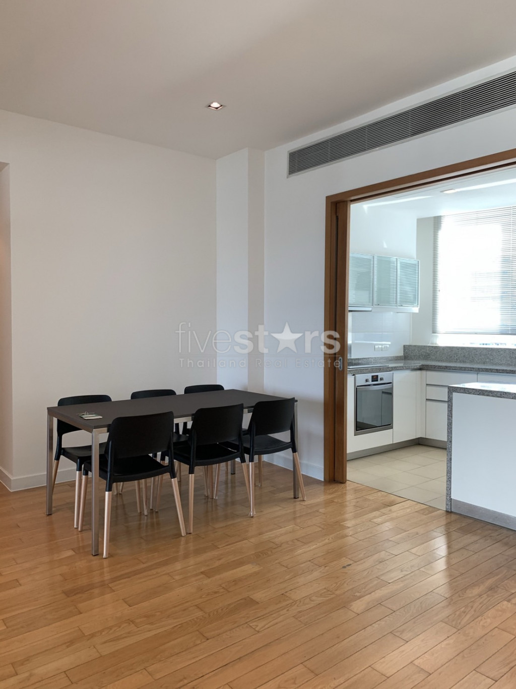 3 bedrooms condo for rent near BTS Asoke, photo 6