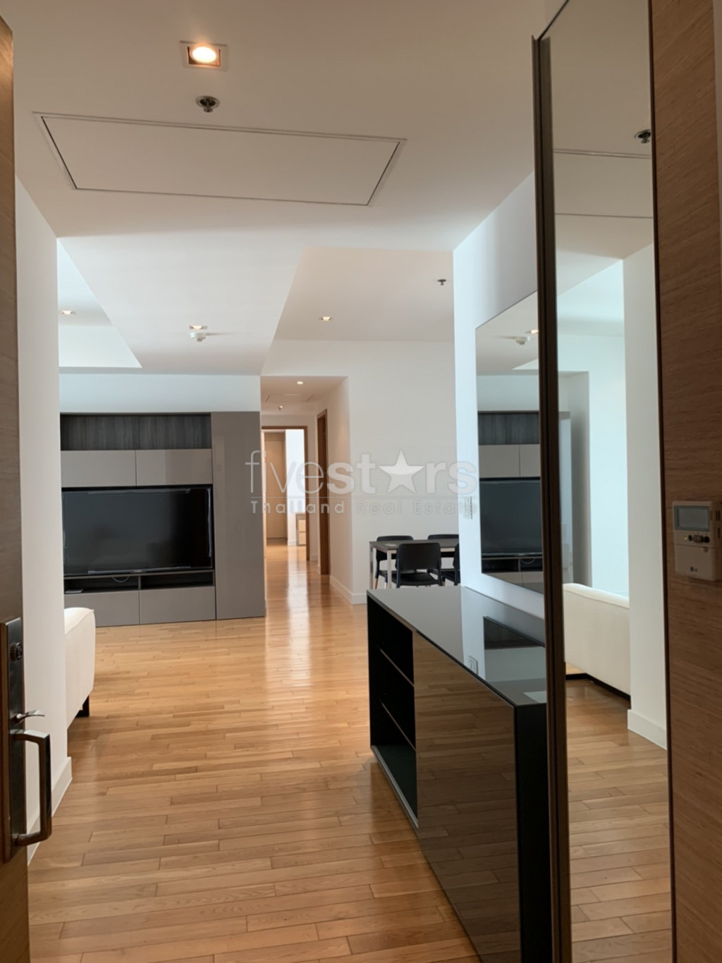 3 bedrooms condo for rent near BTS Asoke, photo 5