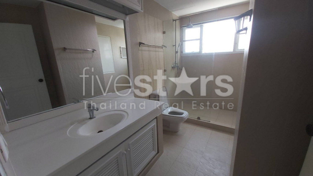 4 bedroom spacious condo for rent on Asoke to Phrom Phong, photo 18