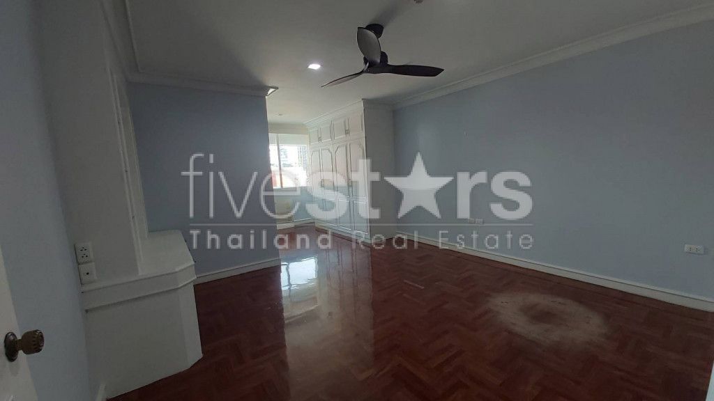 4 bedroom spacious condo for rent on Asoke to Phrom Phong, photo 15