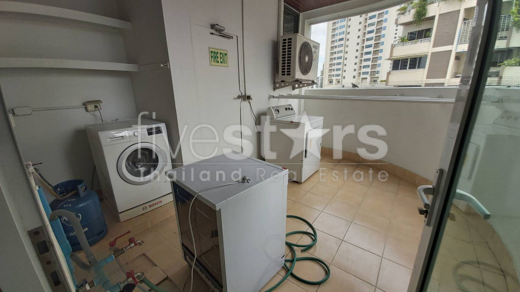 4 bedroom spacious condo for rent on Asoke to Phrom Phong, photo 7