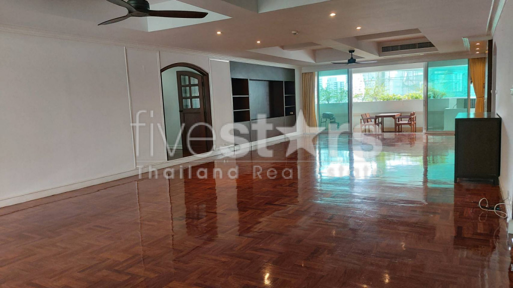 4 bedroom spacious condo for rent on Asoke to Phrom Phong, photo 10