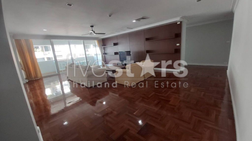 4 bedroom spacious condo for rent on Asoke to Phrom Phong, photo 8
