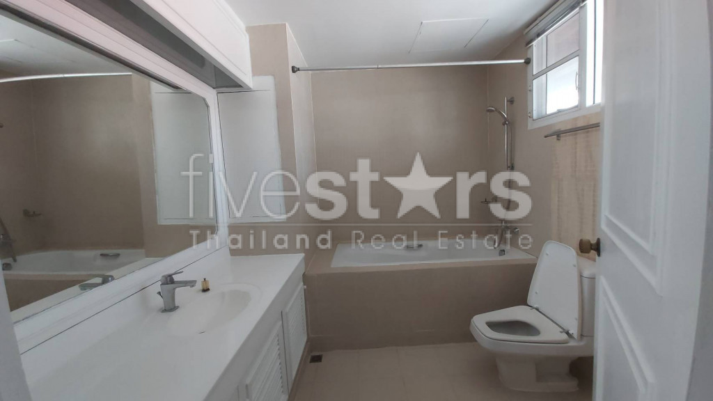 4 bedroom spacious condo for rent on Asoke to Phrom Phong, photo 19