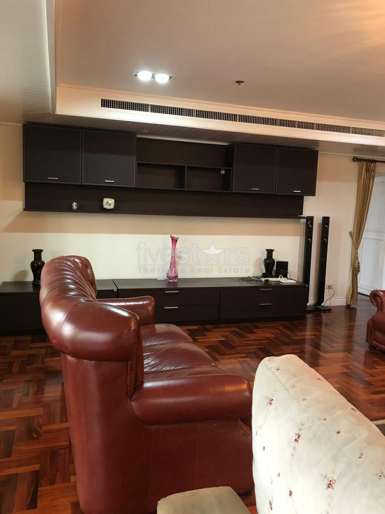 Large 3 Bedroom Apartment For Rent In Sukhumvit 11, photo 5