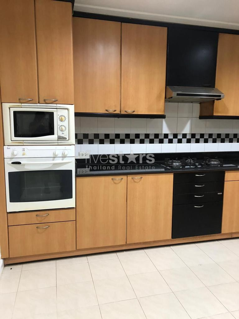 Large 3 Bedroom Apartment For Rent In Sukhumvit 11, photo 13