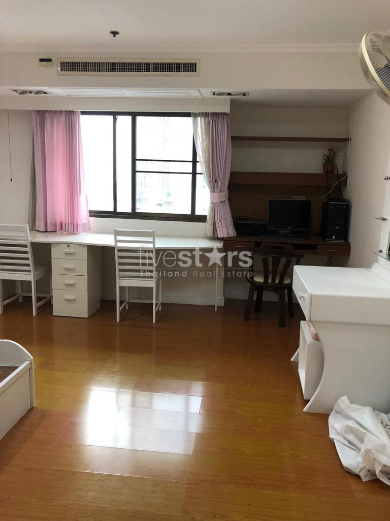 Large 3 Bedroom Apartment For Rent In Sukhumvit 11, photo 9