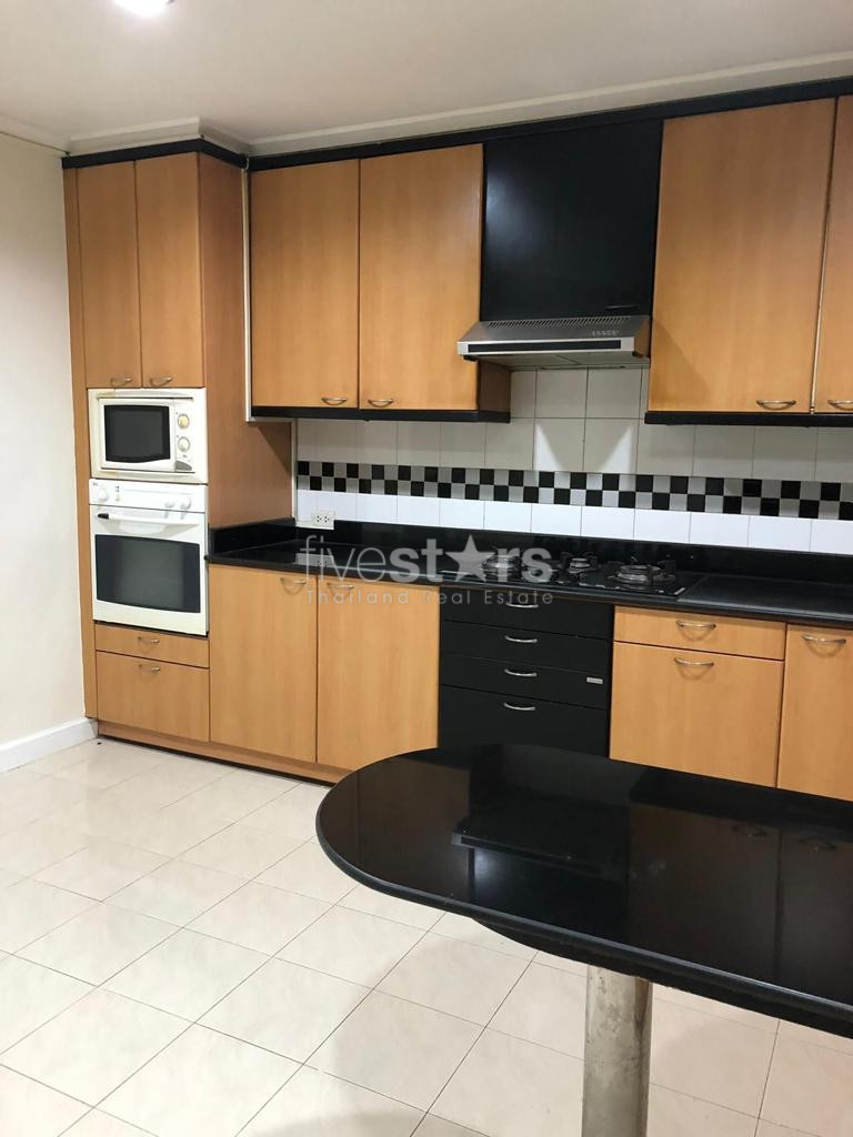 Large 3 Bedroom Apartment For Rent In Sukhumvit 11, photo 16