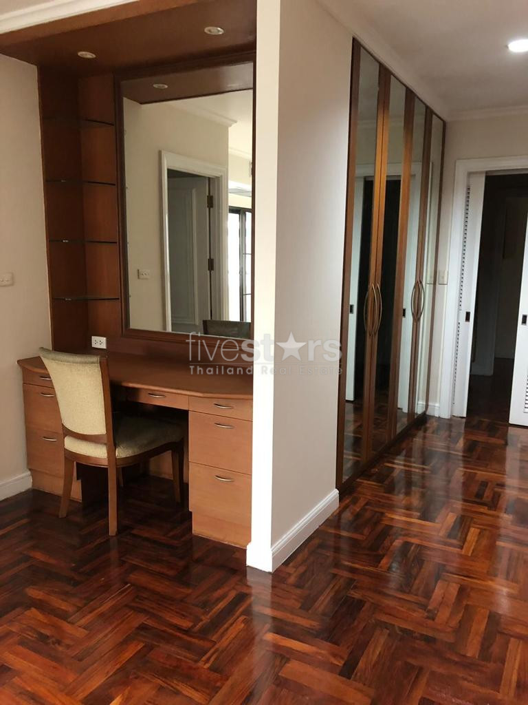 Large 3 Bedroom Apartment For Rent In Sukhumvit 11, photo 8
