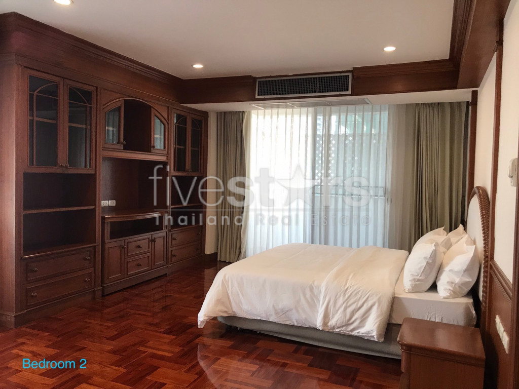 Spacious 4 bed apartment in excellent location close to Emporium, photo 7