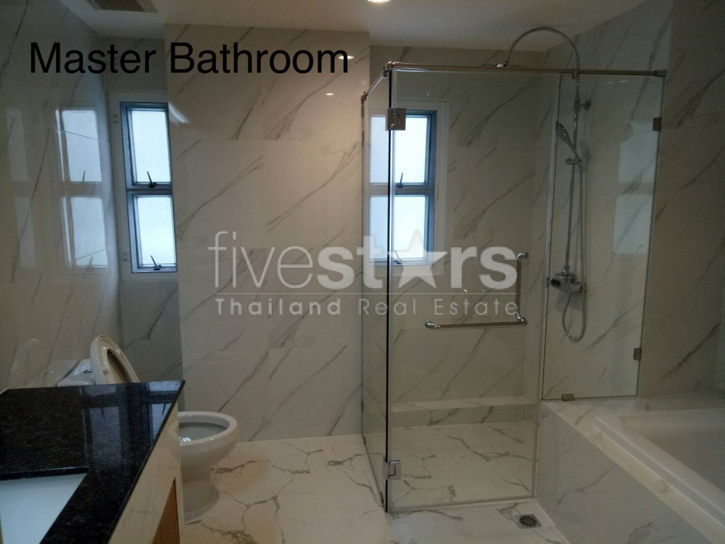 Spacious 4 bed apartment in excellent location close to Emporium, photo 13