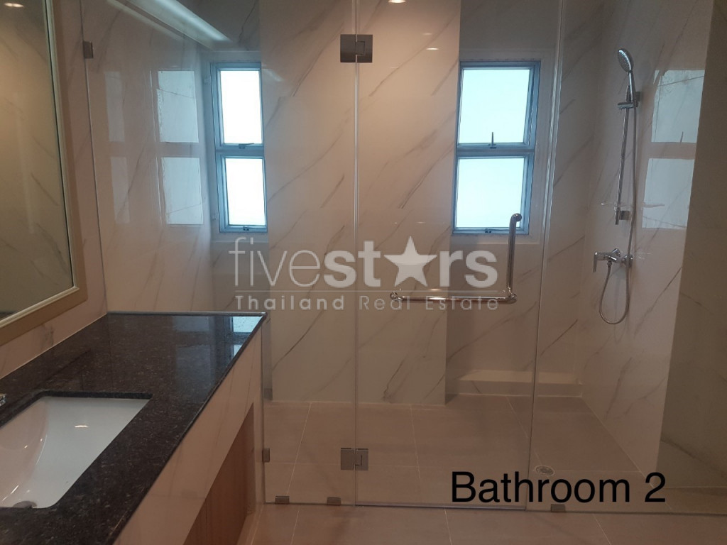 Spacious 4 bed apartment in excellent location close to Emporium, photo 14