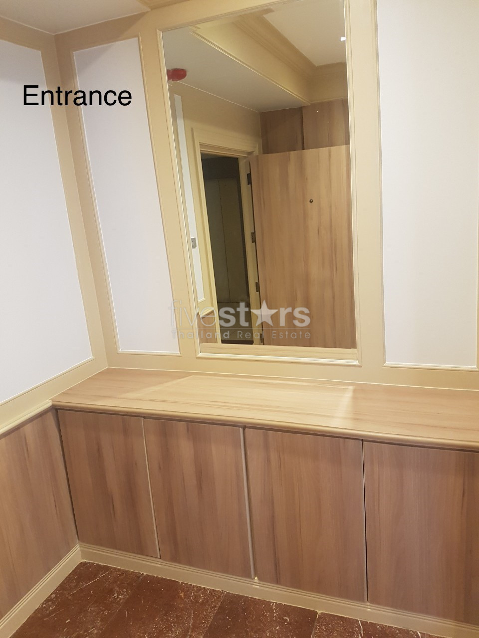 Spacious 4 bed apartment in excellent location close to Emporium, photo 7