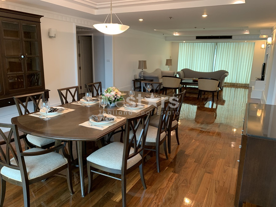 For rent apartment 3 bedrooms in Sukhumvit area BTS Nana