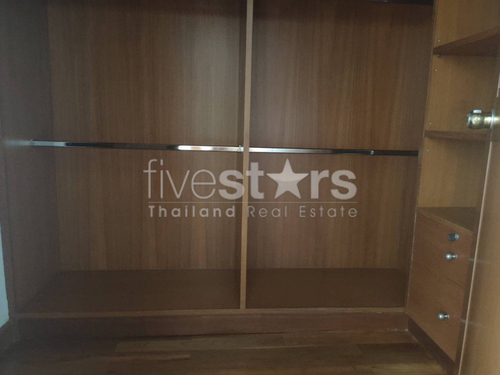 Spacious 4 bedrooms apartment for rent in asoke, photo 15