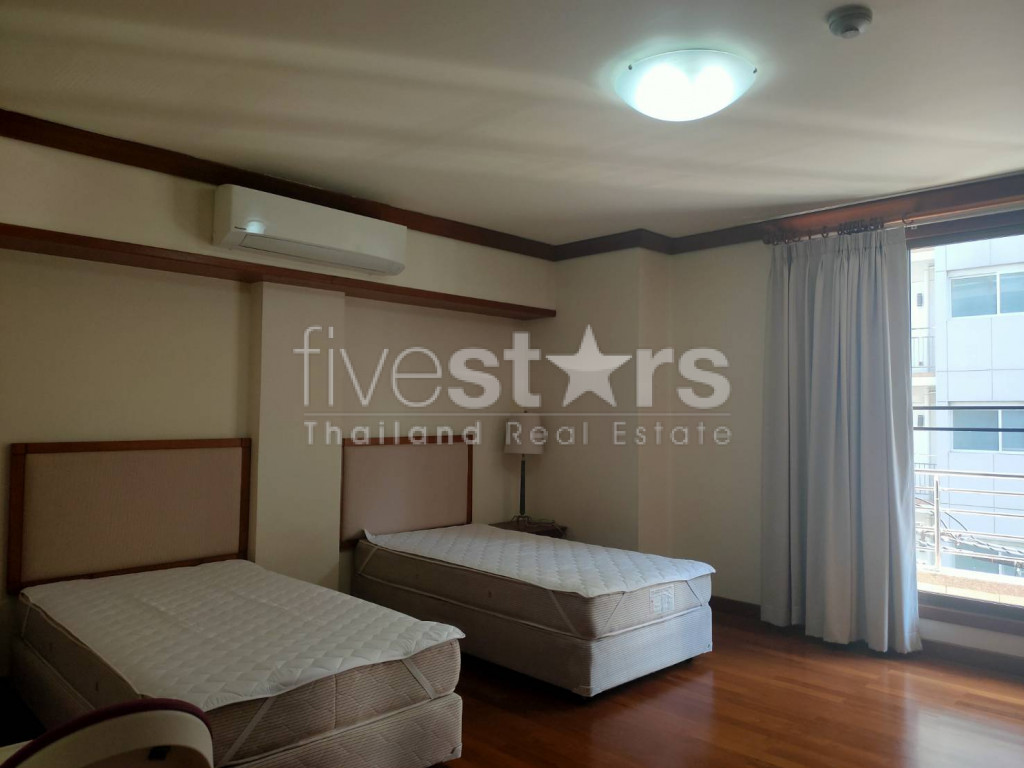 Spacious 4 bedrooms apartment for rent in asoke, photo 13