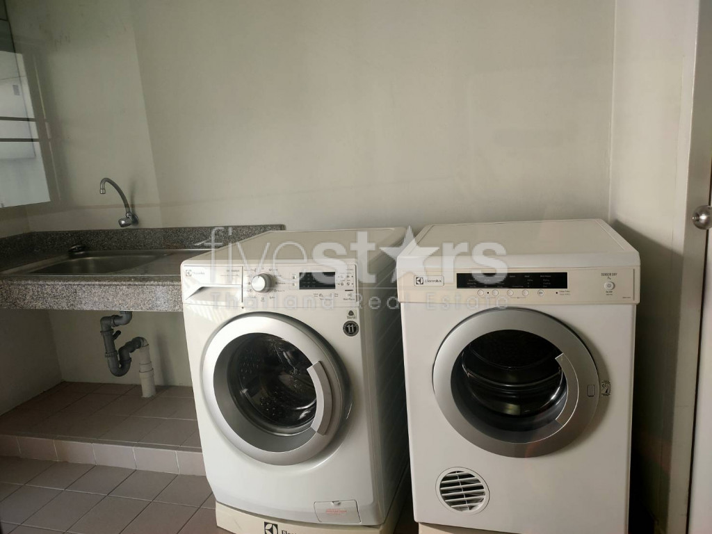 Spacious 4 bedrooms apartment for rent in asoke, photo 8