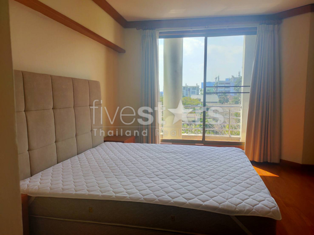 Spacious 4 bedrooms apartment for rent in asoke, photo 11