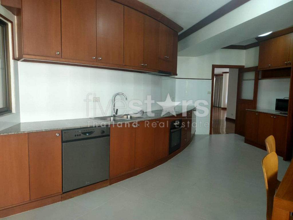 Spacious 4 bedrooms apartment for rent in asoke, photo 7