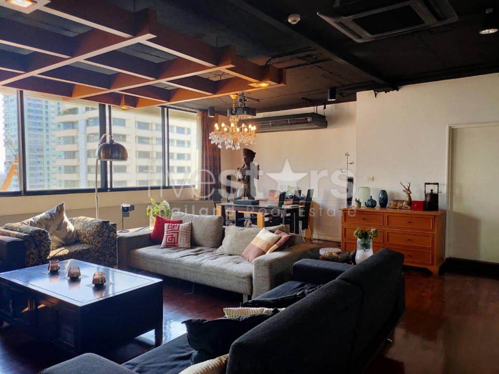 Nice 3 bedrooms condo for rent near BTS Nana