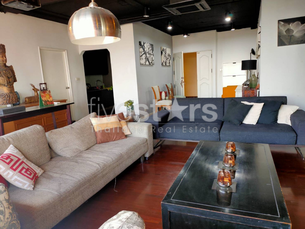 Nice 3 bedrooms condo for rent near BTS Nana, photo 2