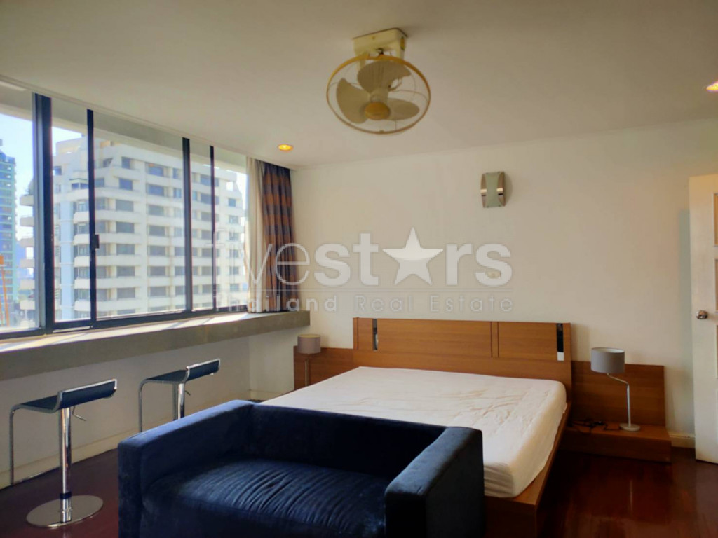 Nice 3 bedrooms condo for rent near BTS Nana, photo 7
