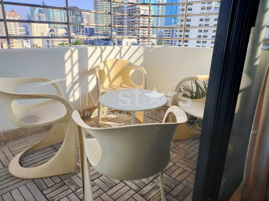 Nice 3 bedrooms condo for rent near BTS Nana, photo 16