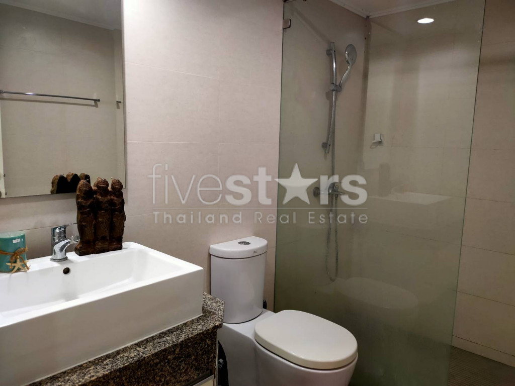 Nice 3 bedrooms condo for rent near BTS Nana, photo 14
