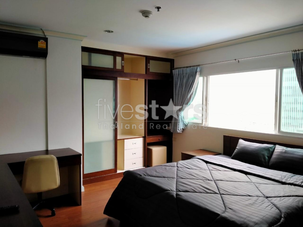 Condo de 2 chambres à vendre près de la station de MRT Sukhumvit