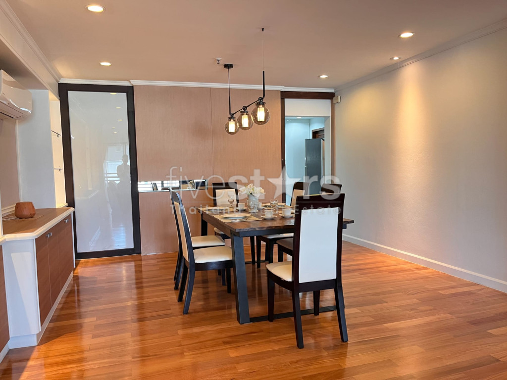 Appartement de 3 chambres à louer à Asoke, près du parc de Benchakitti, photo 3