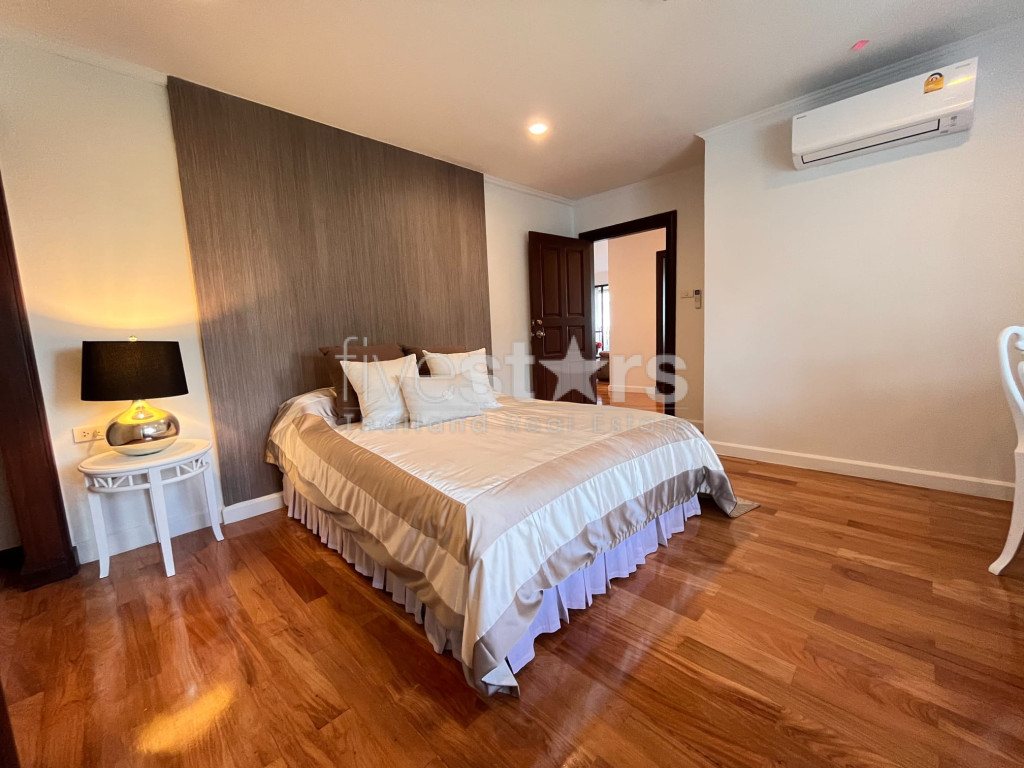 Appartement de 3 chambres à louer à Asoke, près du parc de Benchakitti, photo 9