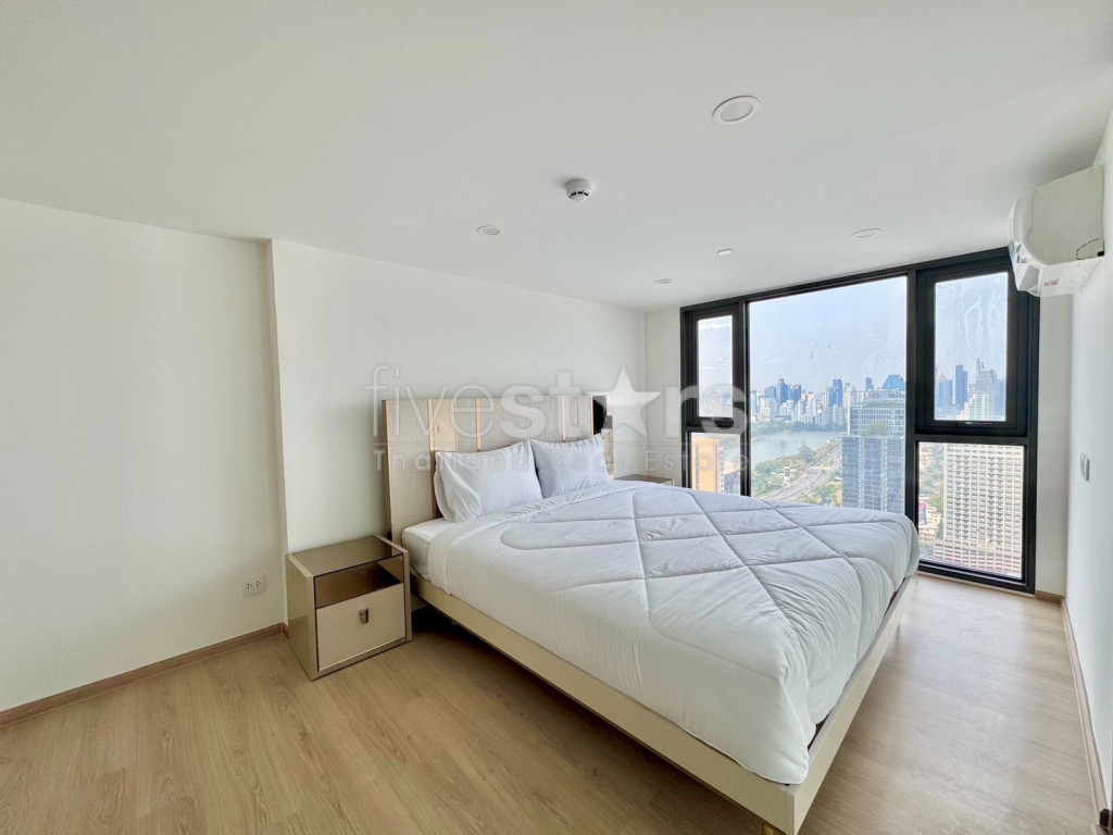 Superbe Duplex 2 Chambres + 1 Bureau à Louer près du MRT Queen Sirikit, photo 7