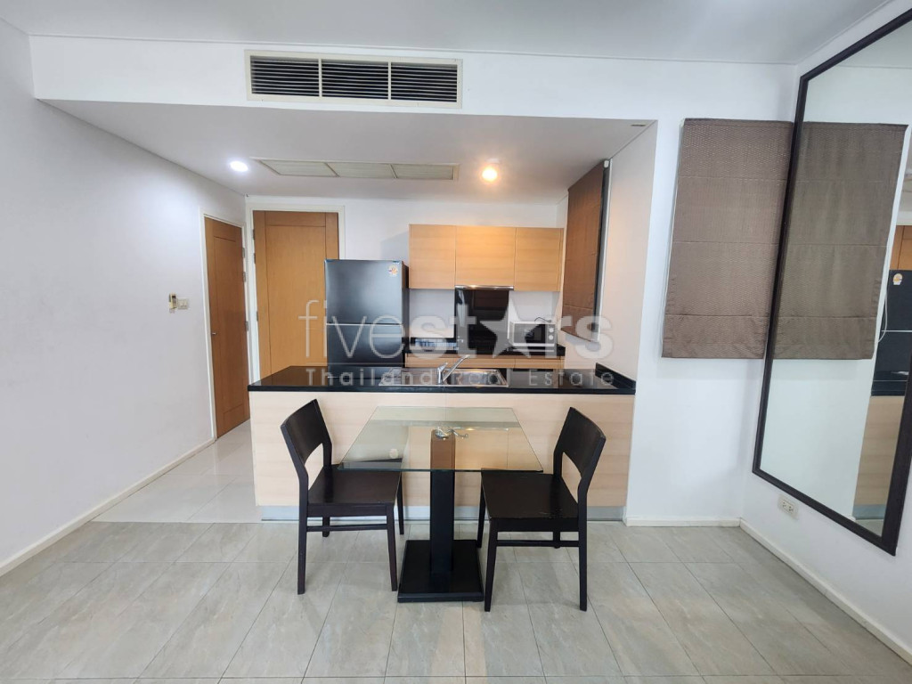 Appartement de 1 chambre à louer sur Sukhumvit 23, proche du BTS Asoke