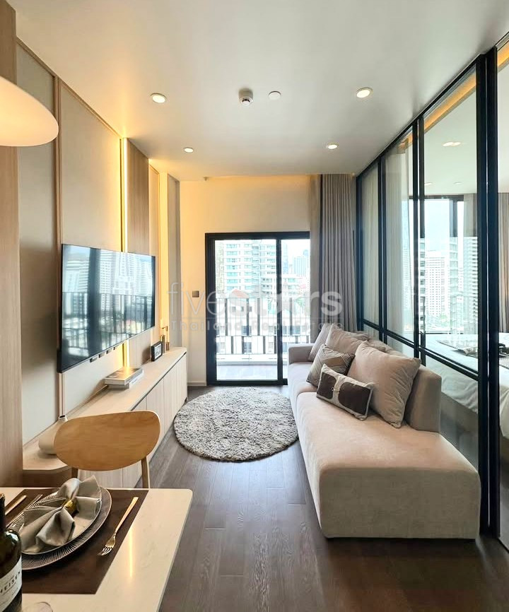 Appartement de 1 chambre à louer dans un immeuble de standing à Asoke
