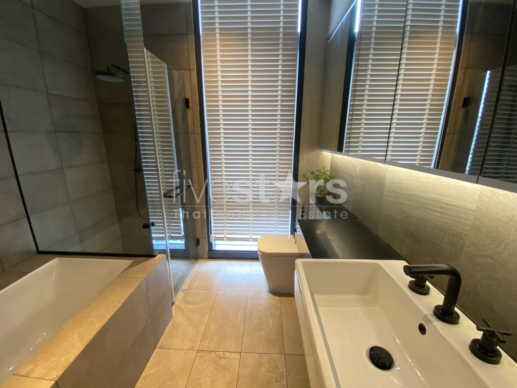 Appartement luxueux de 2 chambres à louer à Asoke, photo 10