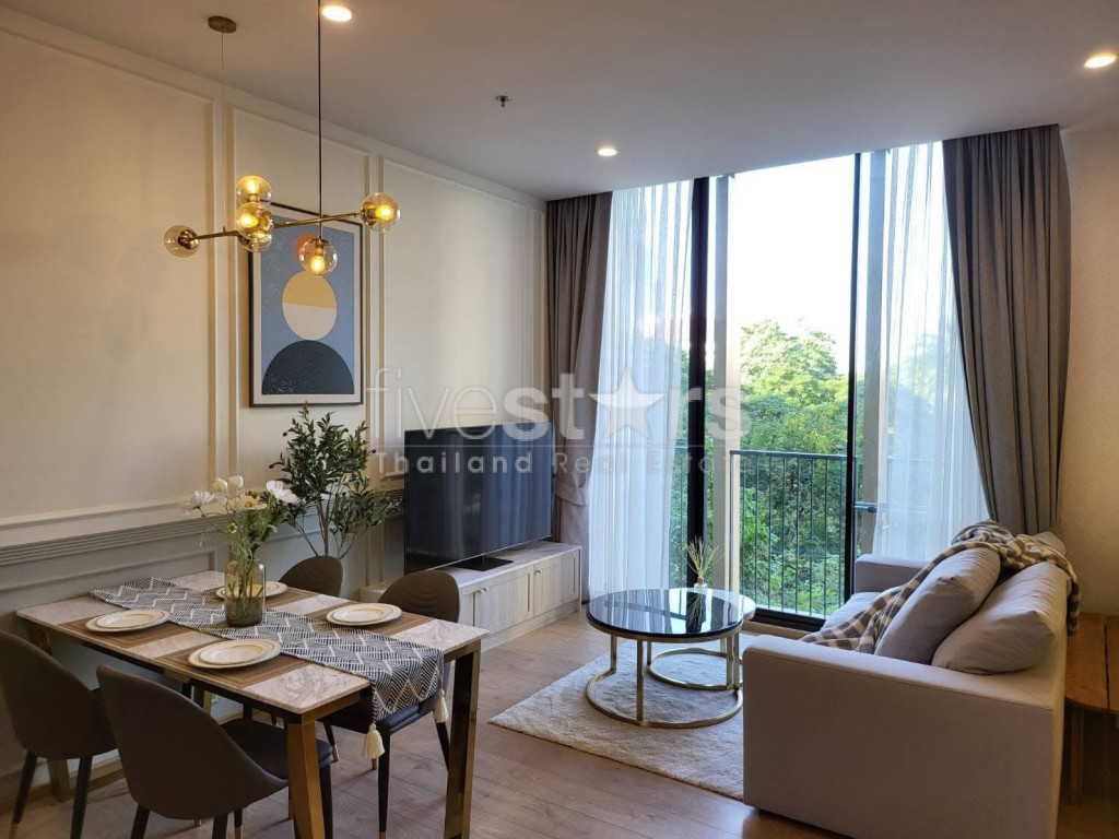 Appartement moderne de 1 chambre à louer entre Asoke et Nana