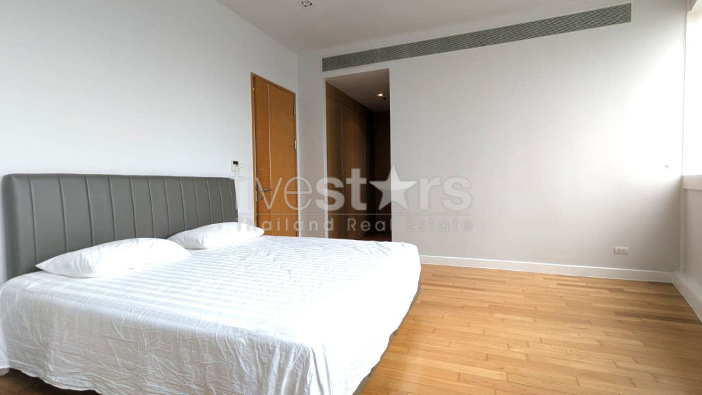 Appartement de 2 chambres à louer proche du BTS Asoke et du parc Benchakitti, photo 11