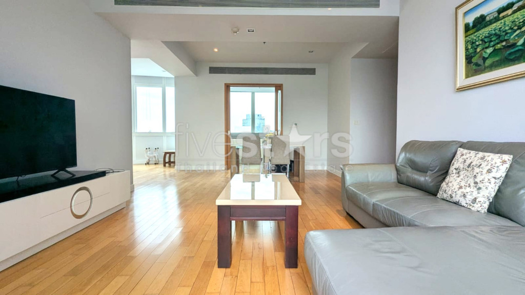 Appartement de 2 chambres à louer proche du BTS Asoke et du parc Benchakitti, photo 4