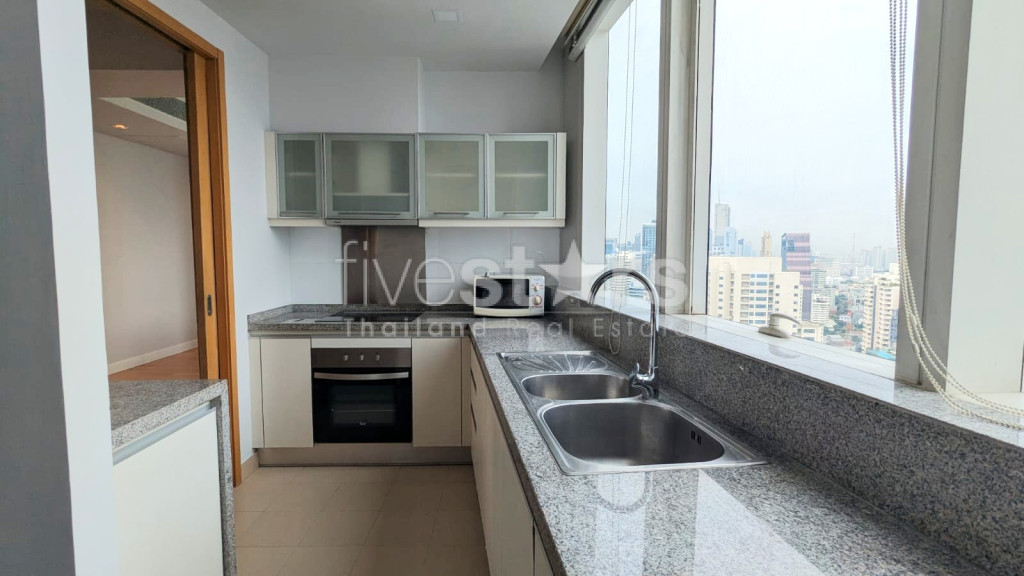 Appartement de 2 chambres à louer proche du BTS Asoke et du parc Benchakitti, photo 8