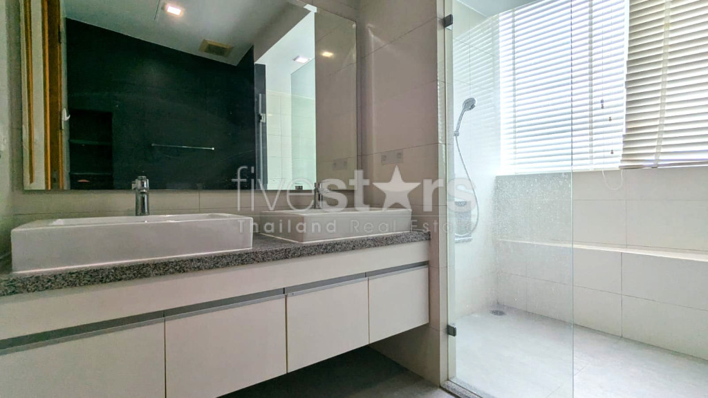 Appartement de 2 chambres + bureau à louer à Asoke, Vue Benchakitti, photo 13