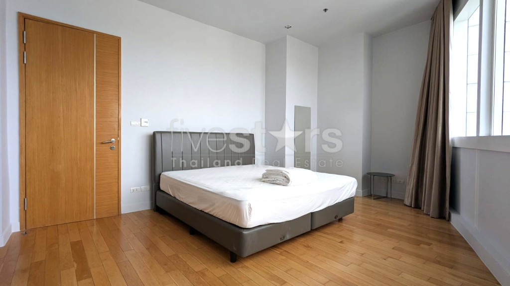 Appartement de 2 chambres + bureau à louer à Asoke, Vue Benchakitti, photo 11